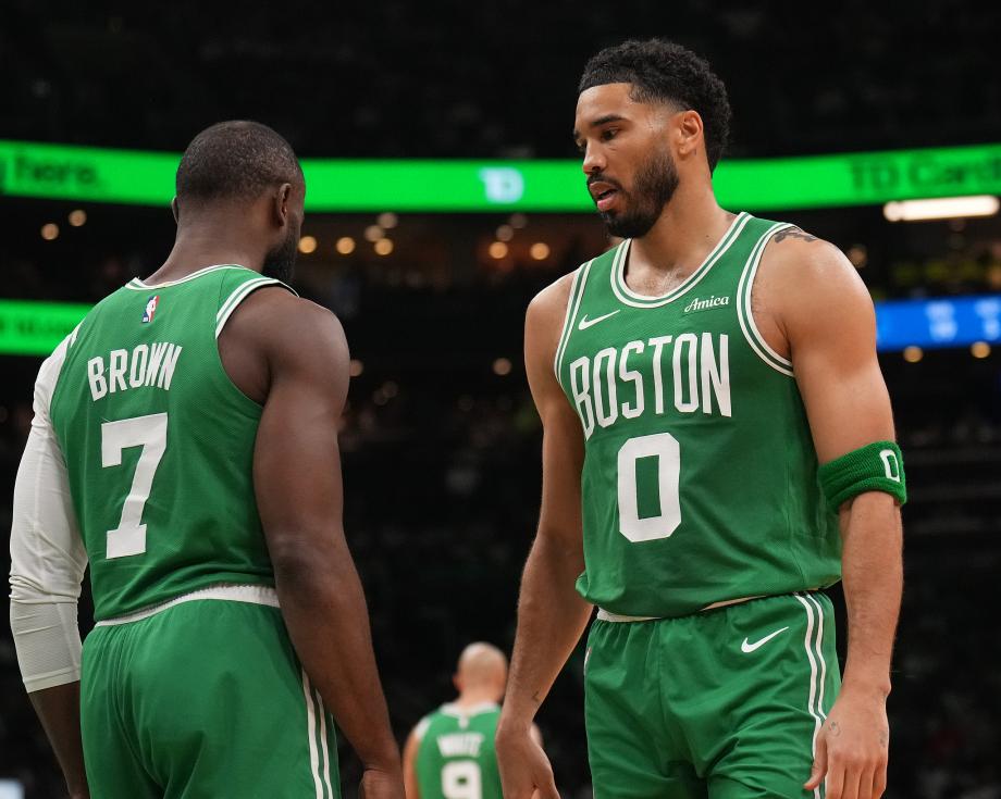 塔图姆复出15+12+7武切维奇伤退 凯尔特人胜独行侠