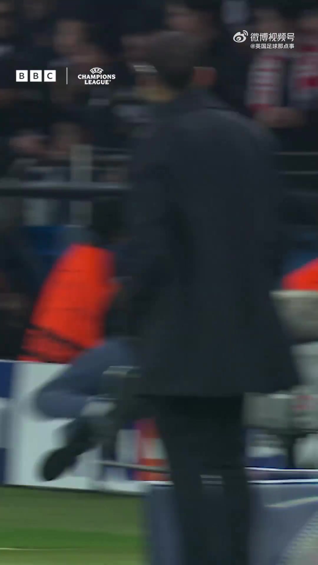 星空体育-太阳报：内托推搡球童没染黄，但欧足联可能介入处罚