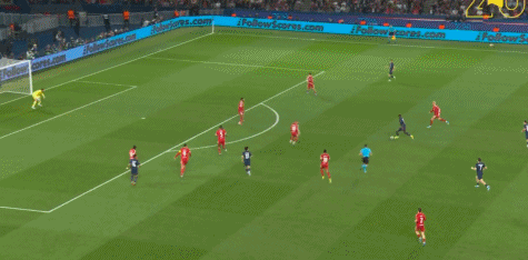 星空体育在线登录-半场：巴黎1-0利物浦，杜埃折射破门，马马尔达什维利屡救险